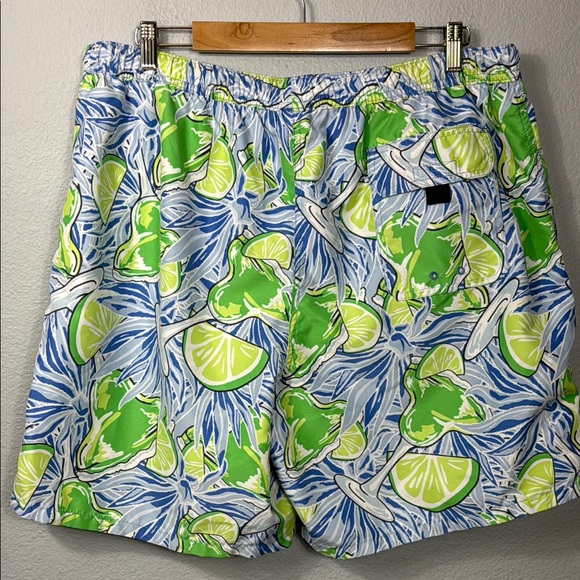 Vineyard Vines Men's Lime Print Swim Shorts‎ - Picture 3 of 6